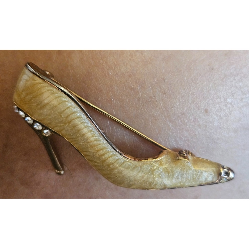 Stunning Vintage Gold-Beige Enamel & Rhinestone Stiletto High Heel Brooch